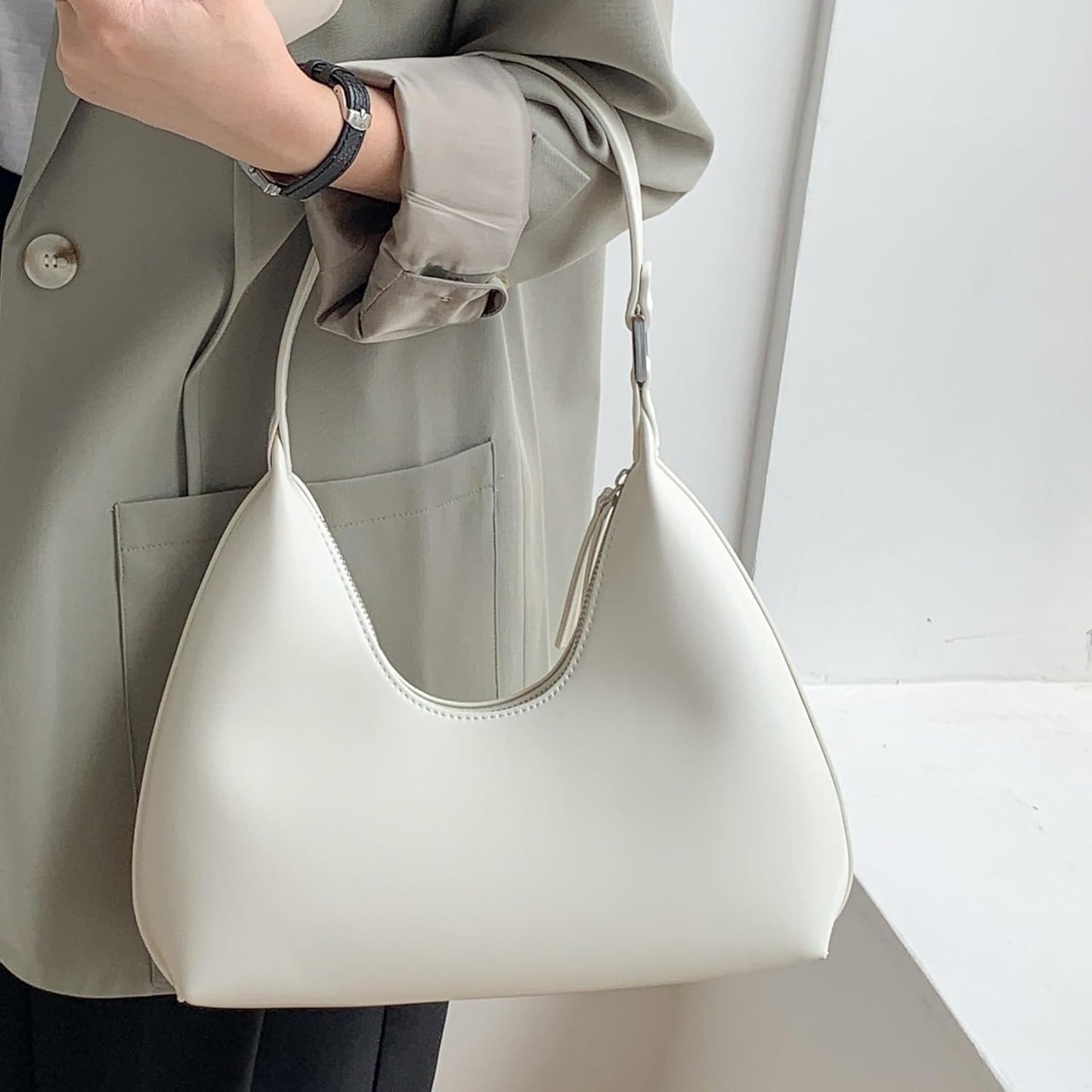 Nuevo Shoulder Bag